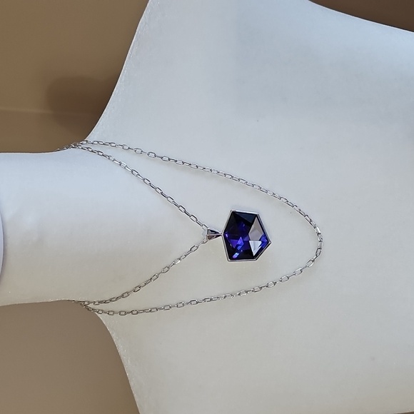 Fuzion Pendant - Picture 4 of 5